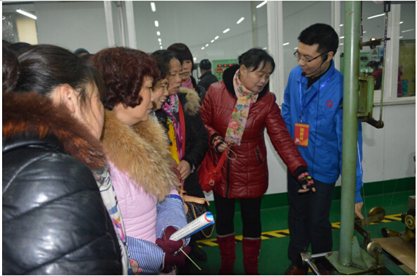 市民代表参观乐竞平台_乐竞(中国)集团制线车间 市民代表参观乐竞平台_乐竞(中国)集团制线车间