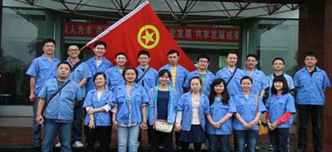 迎“五四”青年节 乐竞平台_乐竞（中国）青年到敬老院做义工