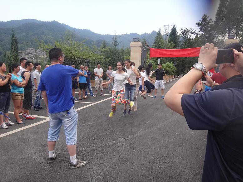 乐竞平台_乐竞（中国）集团营销中心跳绳活动