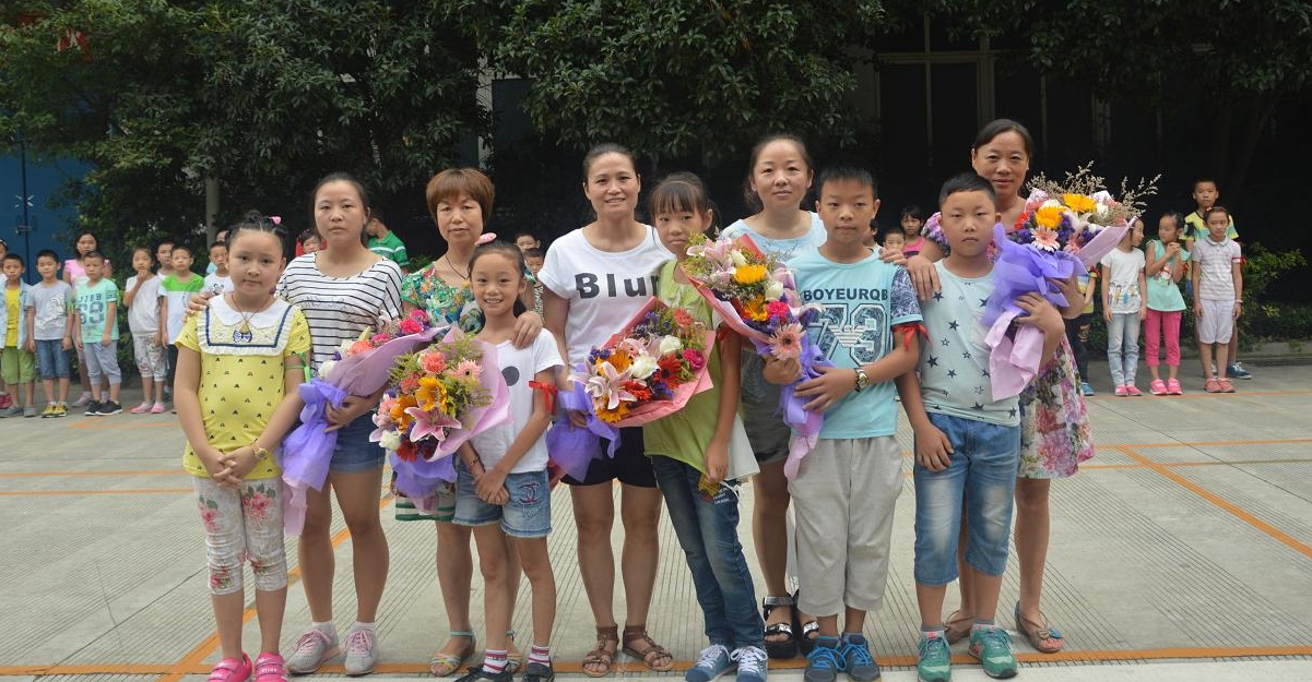 2015年乐竞平台_乐竞（中国）暑假班趣味运动会之老师辛苦了