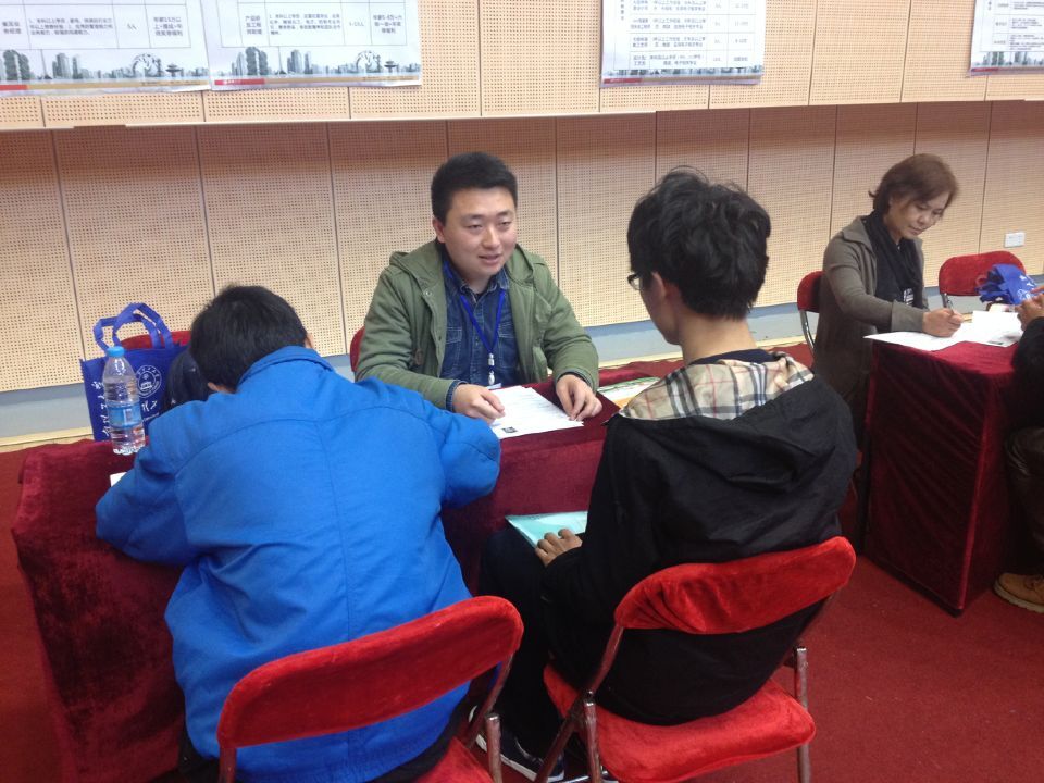 成都乐竞平台_乐竞（中国）集团等25家成都市重点企事业单位赴广州招聘