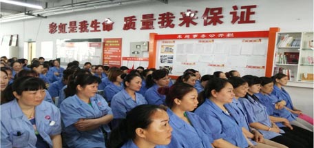 市职大请“劳模”到成都乐竞平台_乐竞（中国）集团车间分享社会主义核心价值观