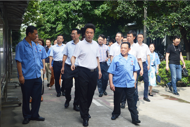 成都市纪委书记王川红到成都乐竞平台_乐竞（中国）集团调研