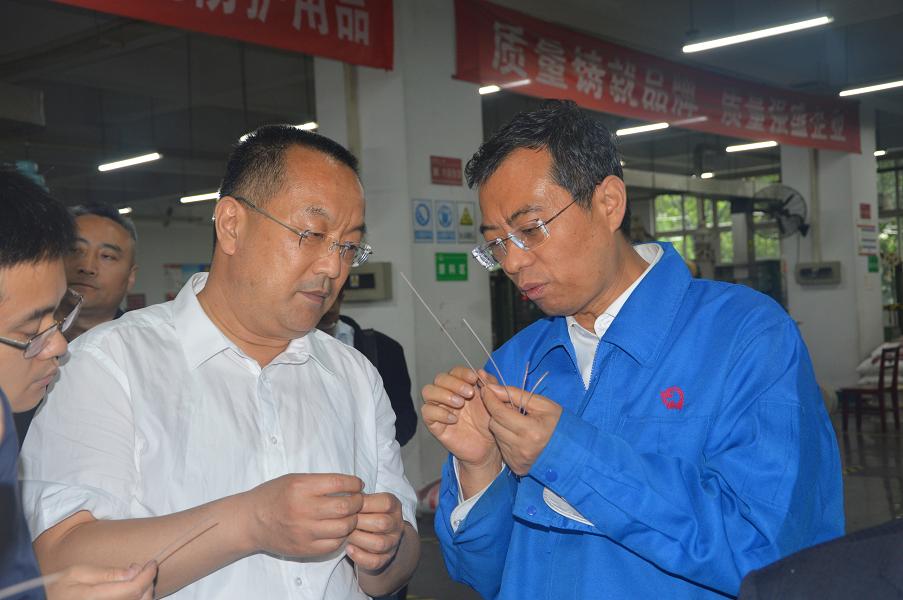 全国工商联调研组莅临成都乐竞平台_乐竞（中国）集团调研
