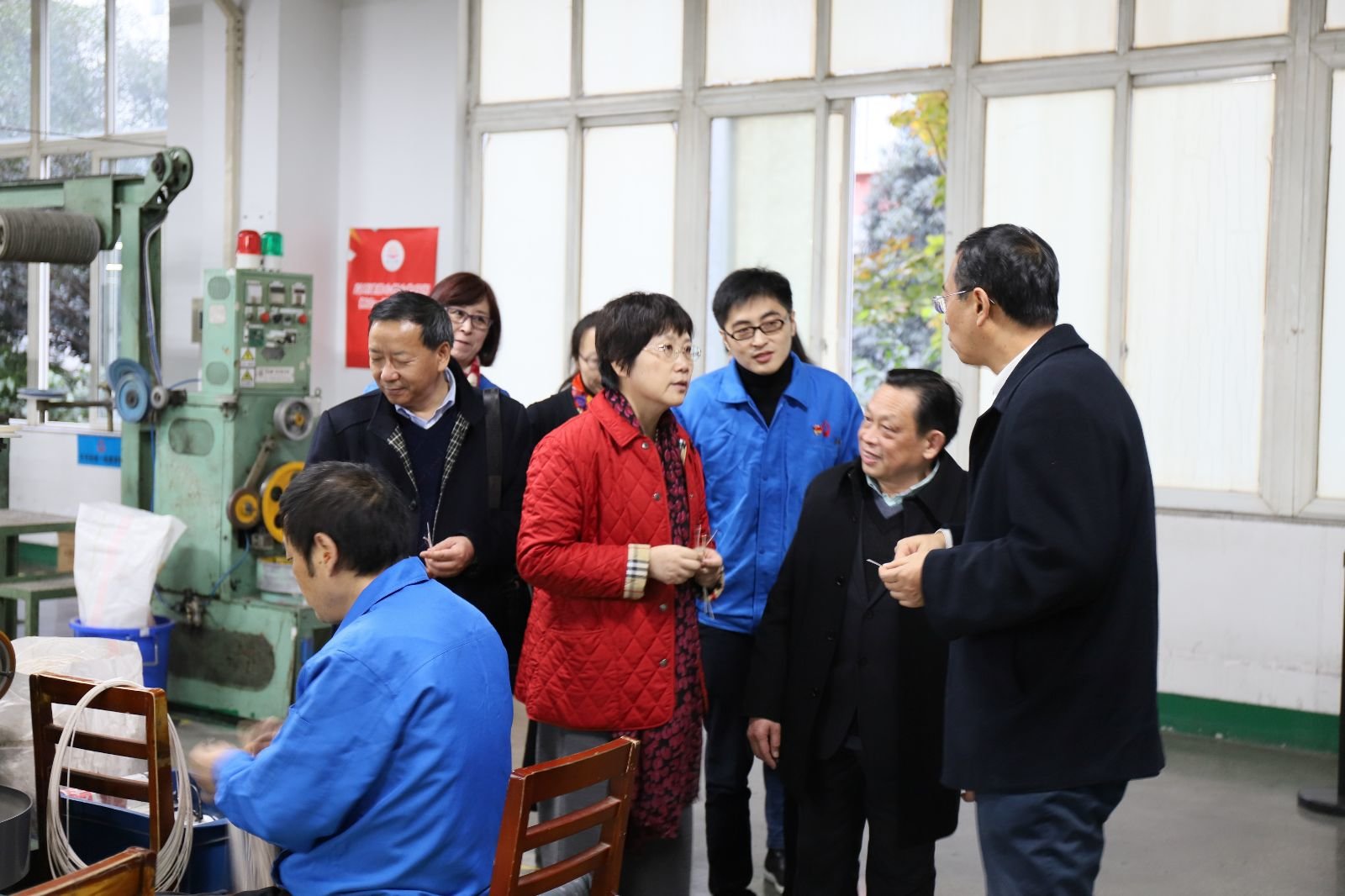 中国轻工业联合会副会长何烨一行莅临成都乐竞平台_乐竞（中国）集团参观指导