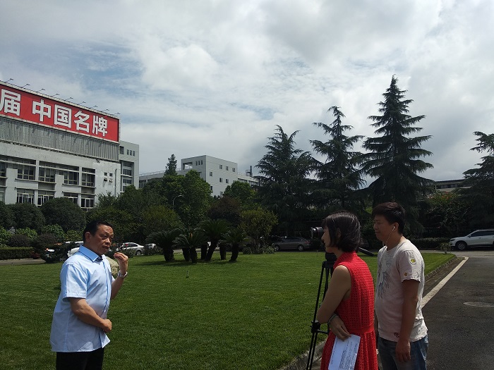 央视财经频道采访乐竞平台_乐竞（中国）集团董事长刘荣富