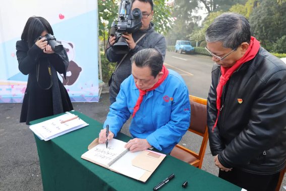 校企合作聚焦成都乐竞平台_乐竞（中国）集团科普工作与北二外成都附小科学教育工作