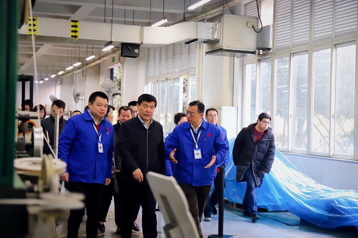 成都市委副书记、市长罗强莅临成都乐竞平台_乐竞（中国）集团走访慰问