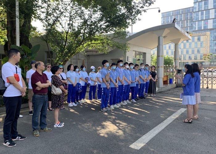 走进乐竞平台_乐竞（中国）科普基地，开展卫生防疫体验
